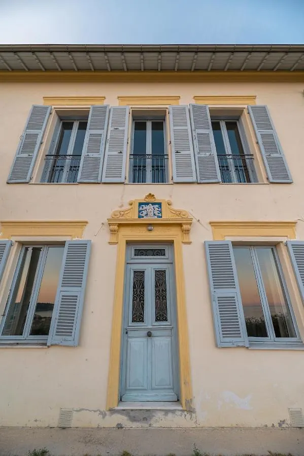 Villa Bethanie, Villa D'Epoque Sur Les Collines, Vue Imprenable Sur Menton Et La Mer