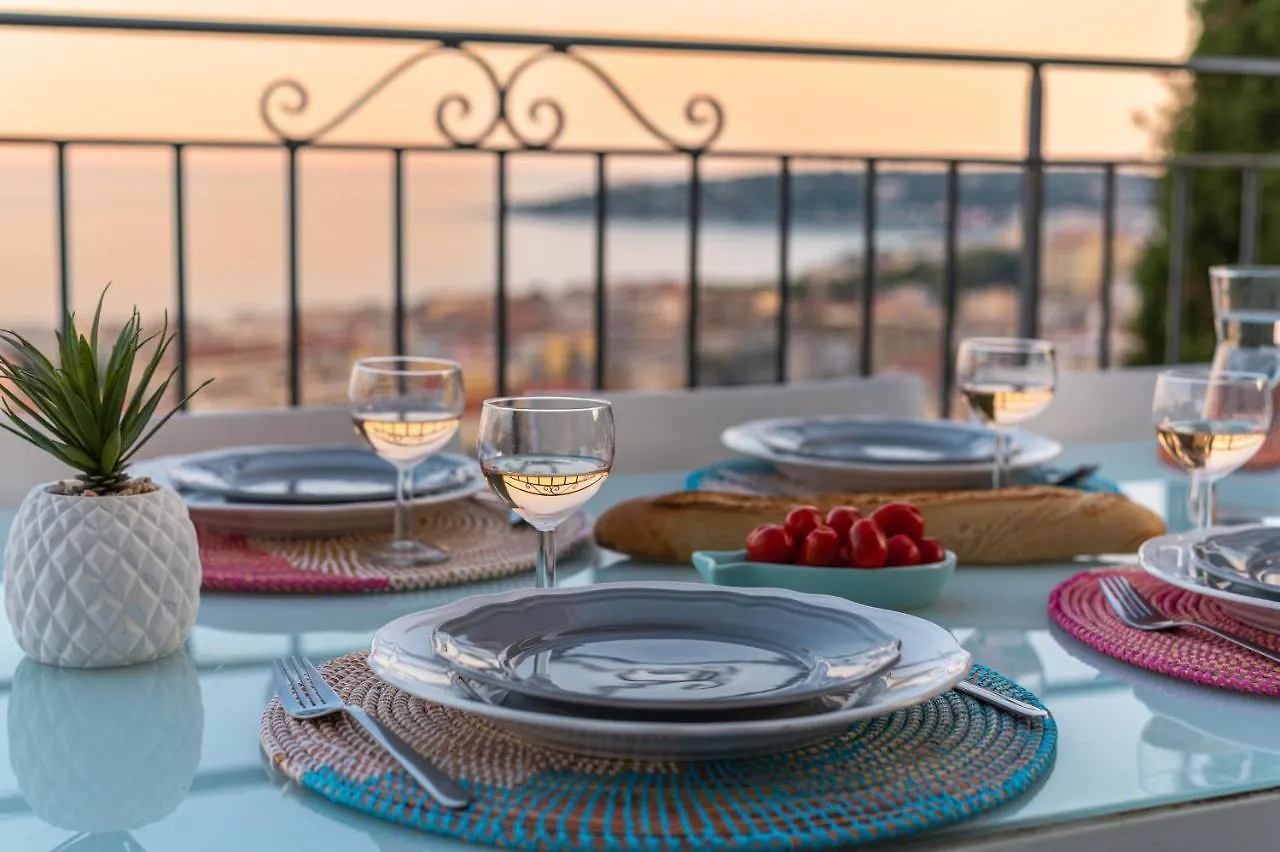 Villa Bethanie, Villa D'Epoque Sur Les Collines, Vue Imprenable Sur Menton Et La Mer