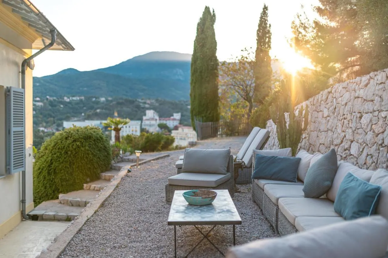 Villa Bethanie, Villa D'Epoque Sur Les Collines, Vue Imprenable Sur Menton Et La Mer 0*,