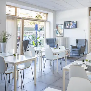 Hotel De Belgique A Menton Hotell