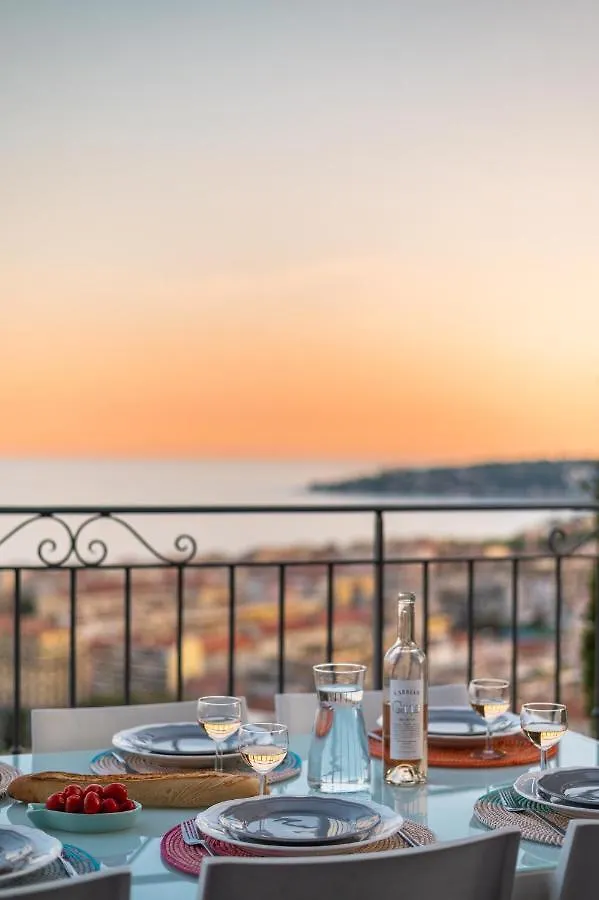 Villa Bethanie, Villa D'Epoque Sur Les Collines, Vue Imprenable Sur Menton Et La Mer 0*,